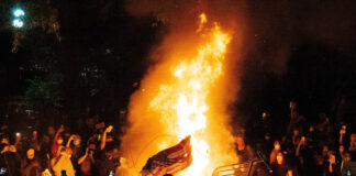 Rioters in Washington DC. Photo by Koshu Kunii on Unspash.