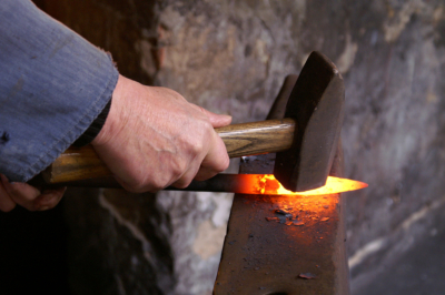 forging a knife