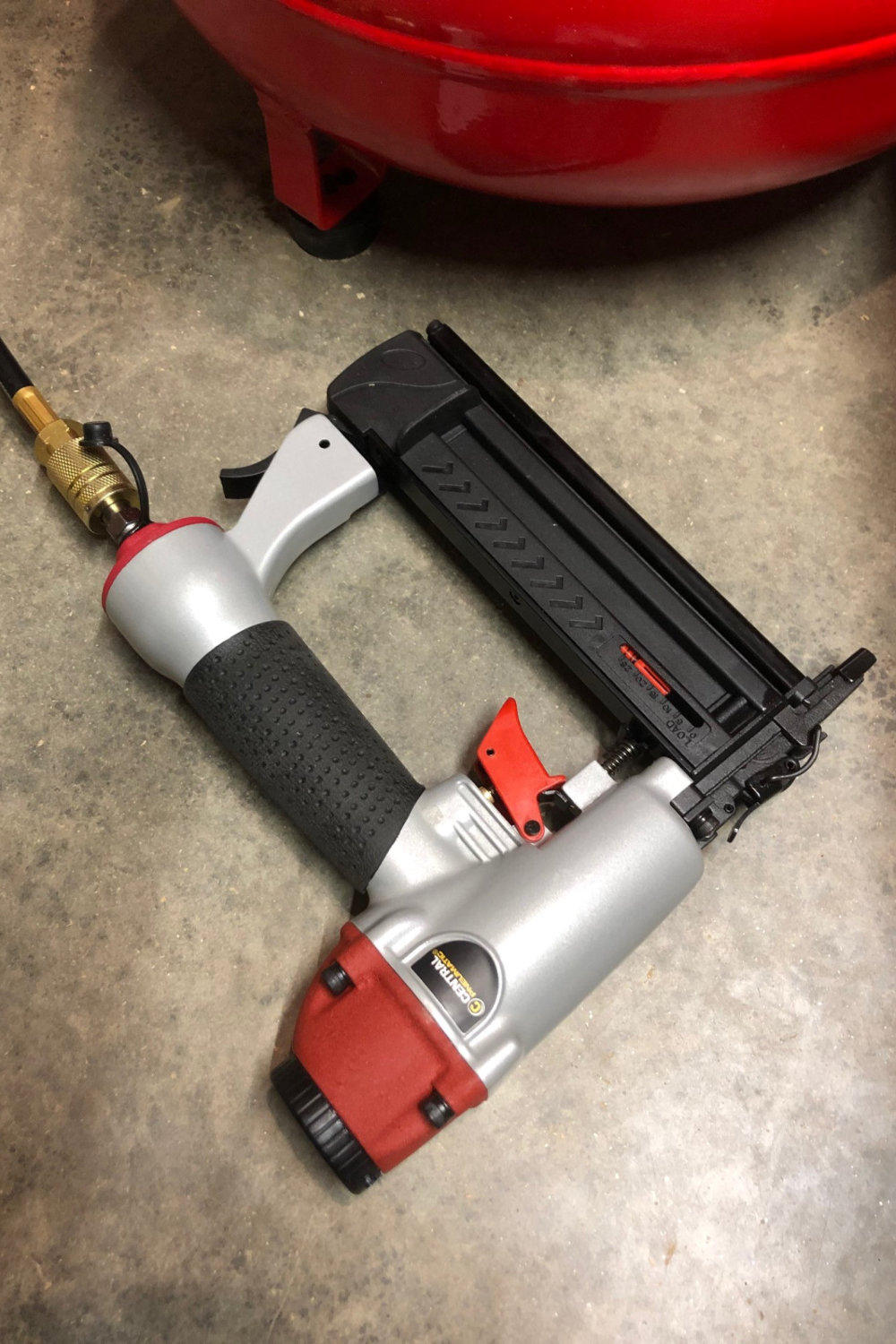 Product Review: The Central Pneumatic 2-in-1 Air Nailer/Stapler