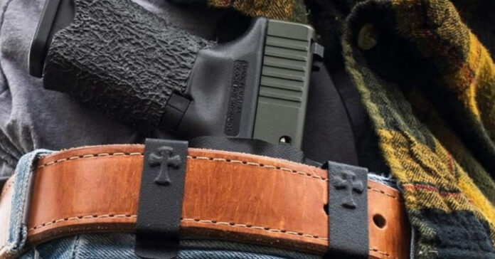 The Crossbreed Reckoning IWB holster with a Glock in it.