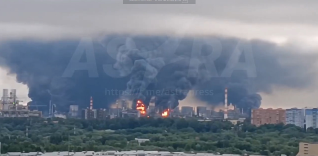 How would you like to wake up, look out the windows and see this? Ukrainian attacks are reminding Muscovites that the country is at war and they are not immune.