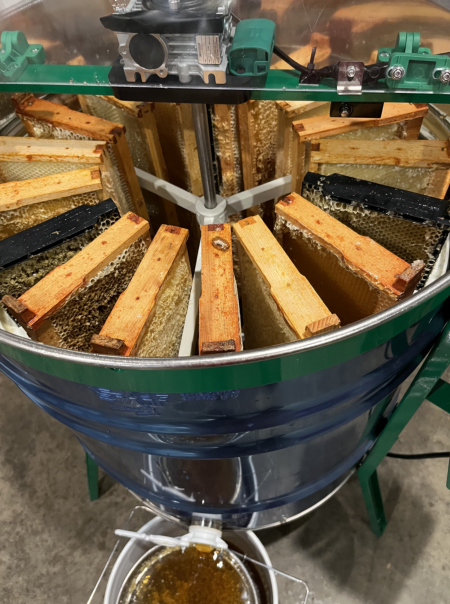 Our new extractor holds twice as many frames as the old one did and features a number of technical advances.